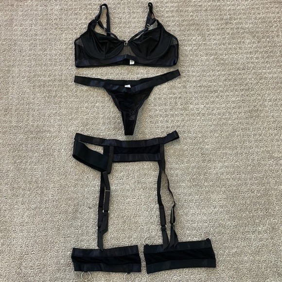 NWT - Kaei & Shi Black Sheer Garter 4 Piece Thong Lingerie Set - Picture 4 of 8